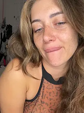 Snapshot of Malasantababy chatting on October 5, 11:35 pm Malasantababy online show from October 5, 11:35 pm