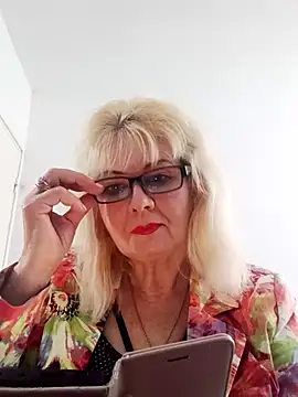 BoloshkaBlonda online show from October 5, 9:40 am