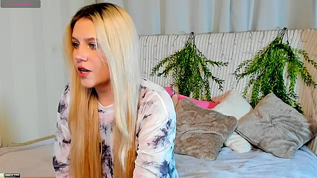 Malisha kiss online show from October 25, 9:28 am