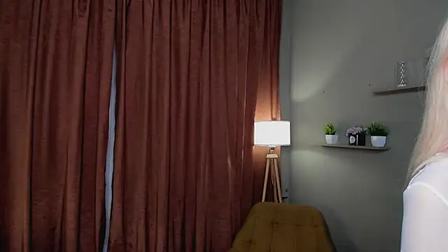 PocketDollX online show from July 25, 2:58 pm