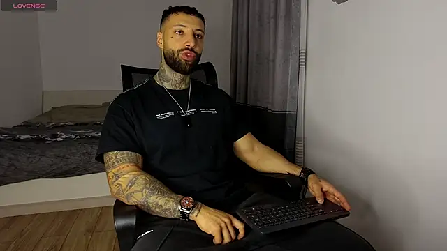 MasculineGuy99 online show from October 27, 4:38 am