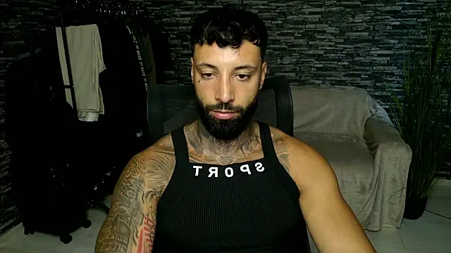 Snapshot of MasculineGuy99 chatting on July 6, 4:09 pm MasculineGuy99 online show from July 6, 4:09 pm