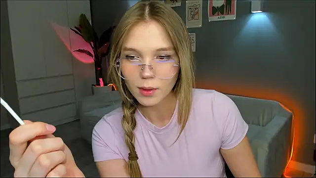 linakorvin online show from February 8, 1:14 pm