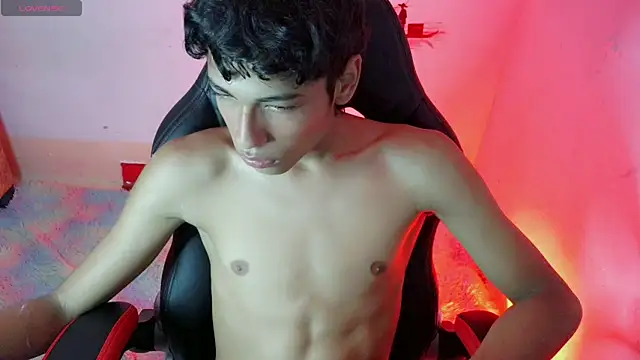 Snapshot of Im_david02 chatting on October 16, 1:23 pm Im david02 online show from October 16, 1:23 pm