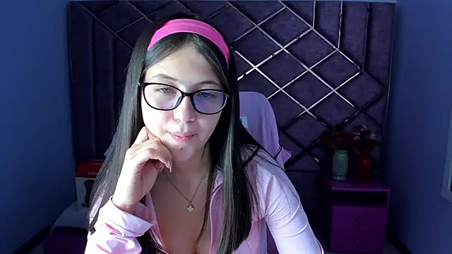 Snapshot of sarah_sweett_ chatting on April 30, 2:12 pm sarah sweett online show from April 30, 2:12 pm