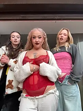 RollDolls online show from November 30, 5:11 am