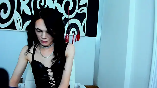 Snapshot of Vanessa4Dom chatting on July 9, 5:50 pm Vanessa4Dom online show from July 9, 5:50 pm