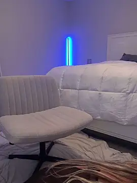 Snapshot of privateplaymilf chatting on November 14, 5:28 am privateplaymilf online show from November 14, 5:28 am