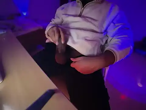 Snapshot of Devils_dad chatting on December 14, 10:09 am Devils dad online show from December 14, 10:09 am