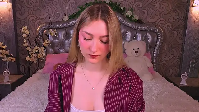 AngelAnabelle online show from March 15, 8:26 pm