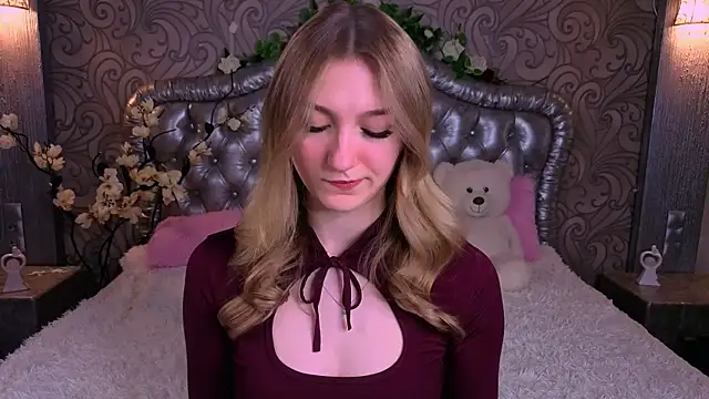 AngelAnabelle online show from April 22, 1:56 pm