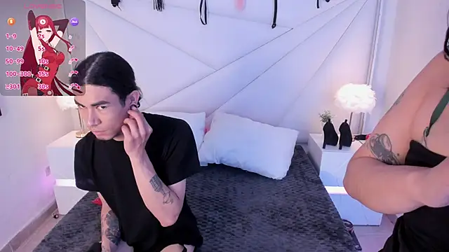 Snapshot of conjuring_ chatting on October 27, 3:10 am conjuring online show from October 27, 3:10 am