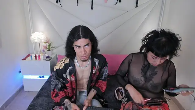 Snapshot of conjuring_ chatting on November 21, 3:16 am conjuring online show from November 21, 3:16 am