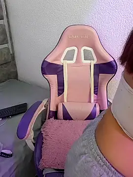 Snapshot of ivoni chatting on October 10, 7:13 pm ivoni online show from October 10, 7:13 pm