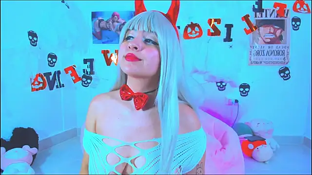 Snapshot of Miaengels_ chatting on October 13, 1:05 am Miaengels  online show from October 13, 1:05 am