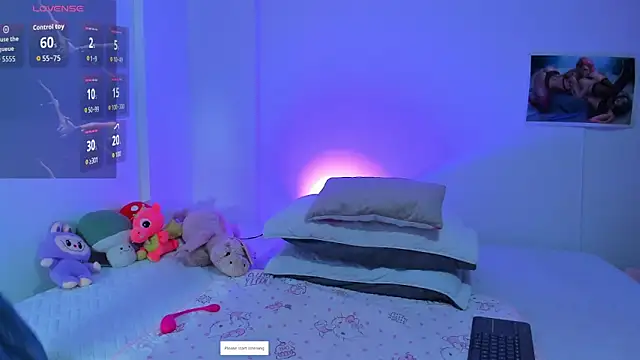 Miaengels  online show from March 27, 1:11 pm