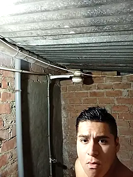 Snapshot of Alex321Flores chatting on February 15, 11:34 pm Alex321Flores online show from February 15, 11:34 pm