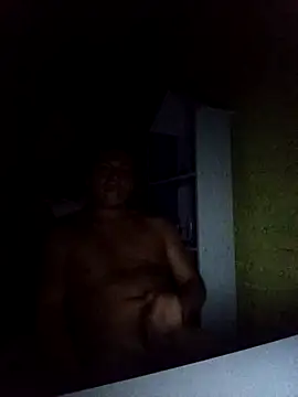 Snapshot of Alex321Flores chatting on March 3, 2:18 am Alex321Flores online show from March 3, 2:18 am