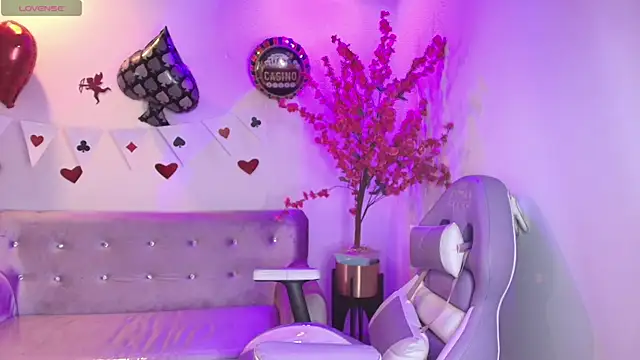 Summer miller online show from February 18, 11:50 am