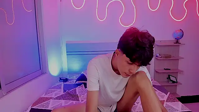 luccas ferreira online show from November 25, 7:03 pm