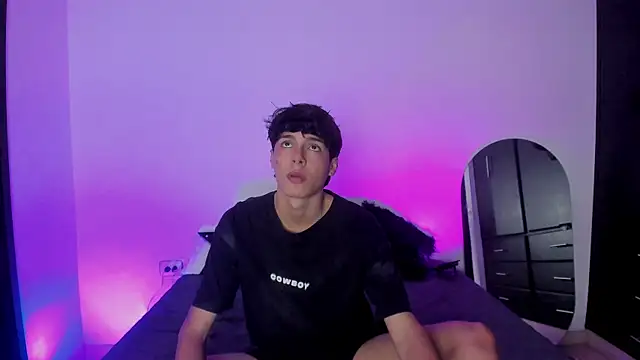 luccas ferreira online show from January 15, 8:01 pm