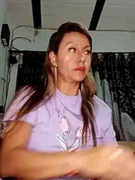 Snapshot of GisellTorres36 chatting on April 18, 4:16 am GisellTorres36 online show from April 18, 4:16 am
