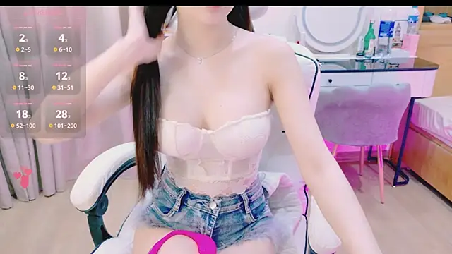 Snapshot of _Aria_Moonie chatting on May 15, 3:13 am Aria Moonie online show from May 15, 3:13 am