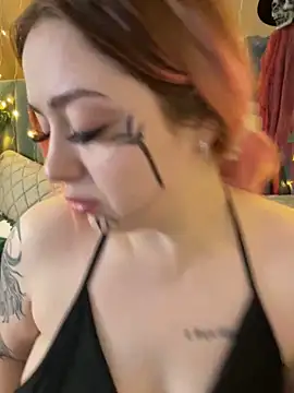 KellyMoors online show from October 31, 1:39 am