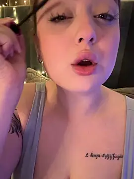 KellyMoors online show from February 10, 1:53 am