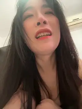 Snapshot of yourkeer chatting on November 19, 5:51 am yourkeer online show from November 19, 5:51 am