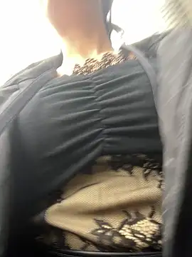 Snapshot of yourkeer chatting on December 14, 3:45 am yourkeer online show from December 14, 3:45 am