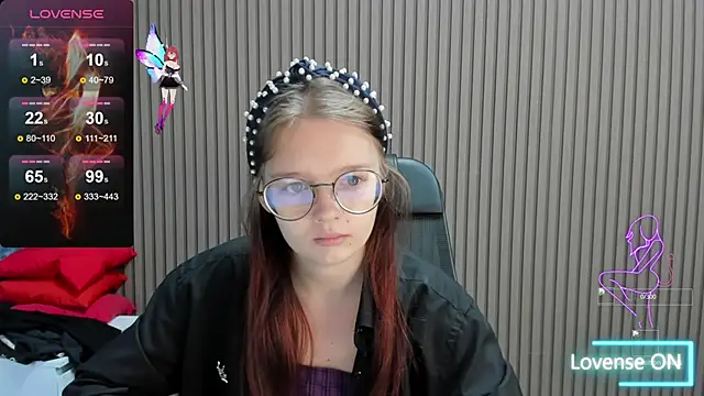 Snapshot of shy_elina01 chatting on October 5, 10:24 am shy elina01 online show from October 5, 10:24 am