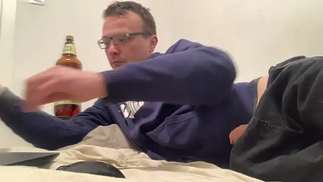 Snapshot of viktor1992-1-1 chatting on February 14, 9:55 pm viktor1992-1-1 online show from February 14, 9:55 pm