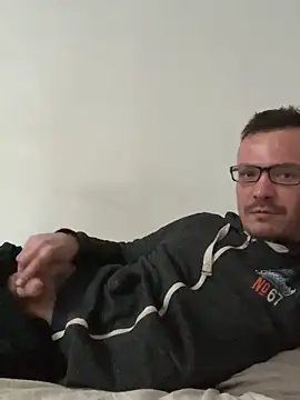 Snapshot of viktor1992-1-1 chatting on March 11, 4:02 pm viktor1992-1-1 online show from March 11, 4:02 pm