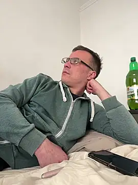 Snapshot of viktor1992-1-1 chatting on March 12, 12:00 pm viktor1992-1-1 online show from March 12, 12:00 pm