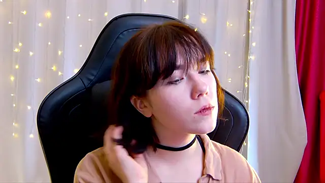 Kelly foox online show from October 16, 9:21 am