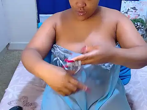 SweetJuicyPussy97 online show from July 11, 7:05 pm