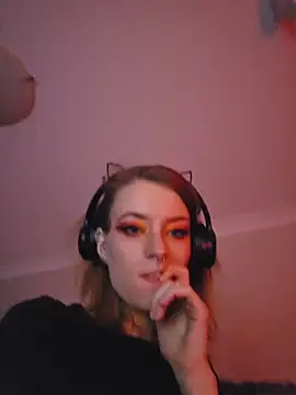 lonely Cosplay chick online show from October 14, 1:34 pm