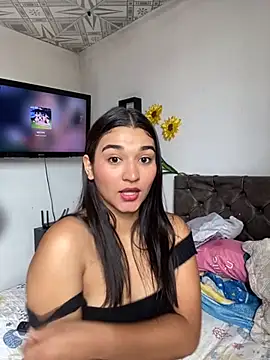 Snapshot of MelodySwetie__ chatting on October 21, 1:56 pm MelodySwetie   online show from October 21, 1:56 pm