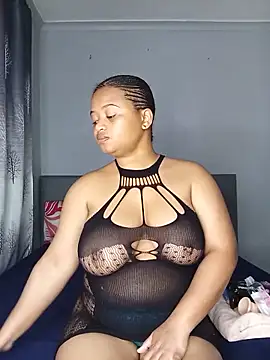 Sultrytits6 online show from June 15, 9:39 pm