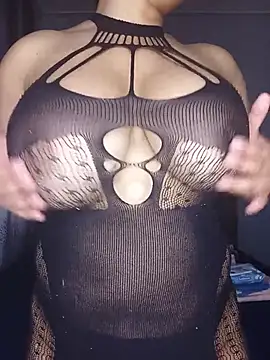 Sultrytits6 online show from July 20, 11:07 pm