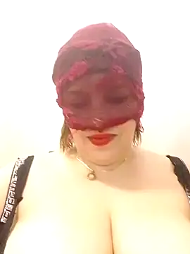 Snapshot of -Sonbola chatting on October 18, 7:36 pm -Sonbola online show from October 18, 7:36 pm