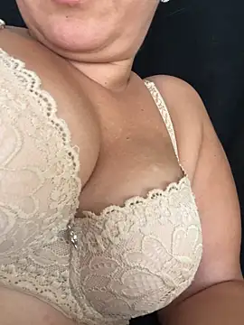 Snapshot of Daiana_Andra chatting on November 9, 1:42 pm Daiana Andra online show from November 9, 1:42 pm