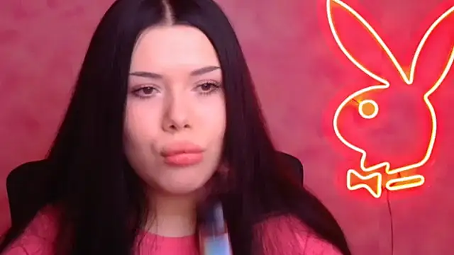 Mona Esty online show from December 4, 9:56 pm