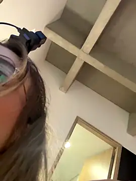 Lisa Belluci online show from October 7, 10:07 pm