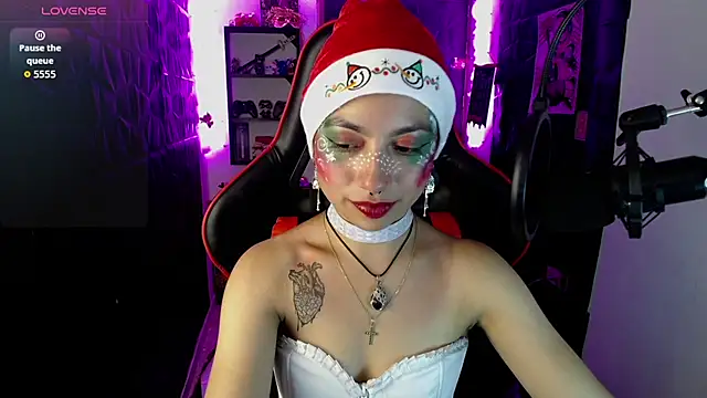 lunarichy22 online show from December 17, 11:22 pm