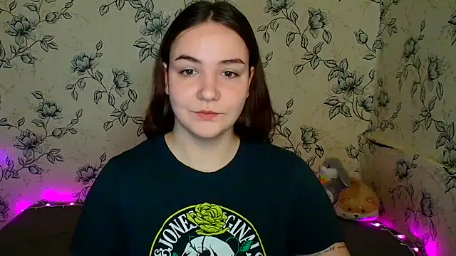 OliviaMontgommery online show from April 15, 1:51 pm