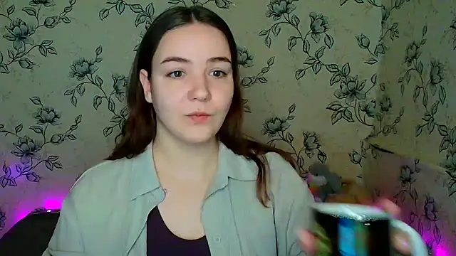 OliviaMontgommery online show from April 22, 1:01 pm