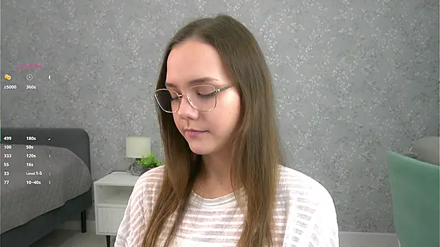 SweetSaraPie online show from November 29, 7:50 pm