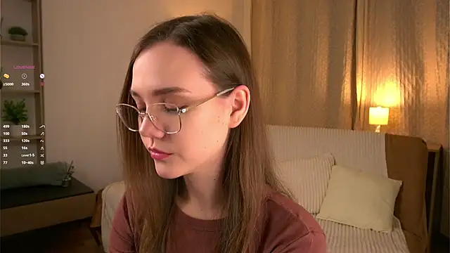 SweetSaraPie online show from April 16, 6:41 pm